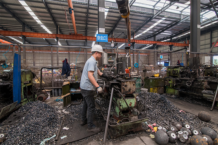 河池网架配件-螺栓球加工车间